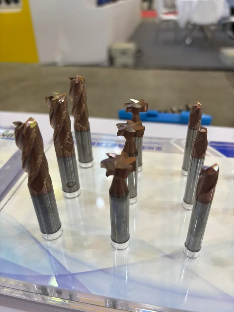 Solid carbide T-slot and keyseat end mills — special form cutting tools