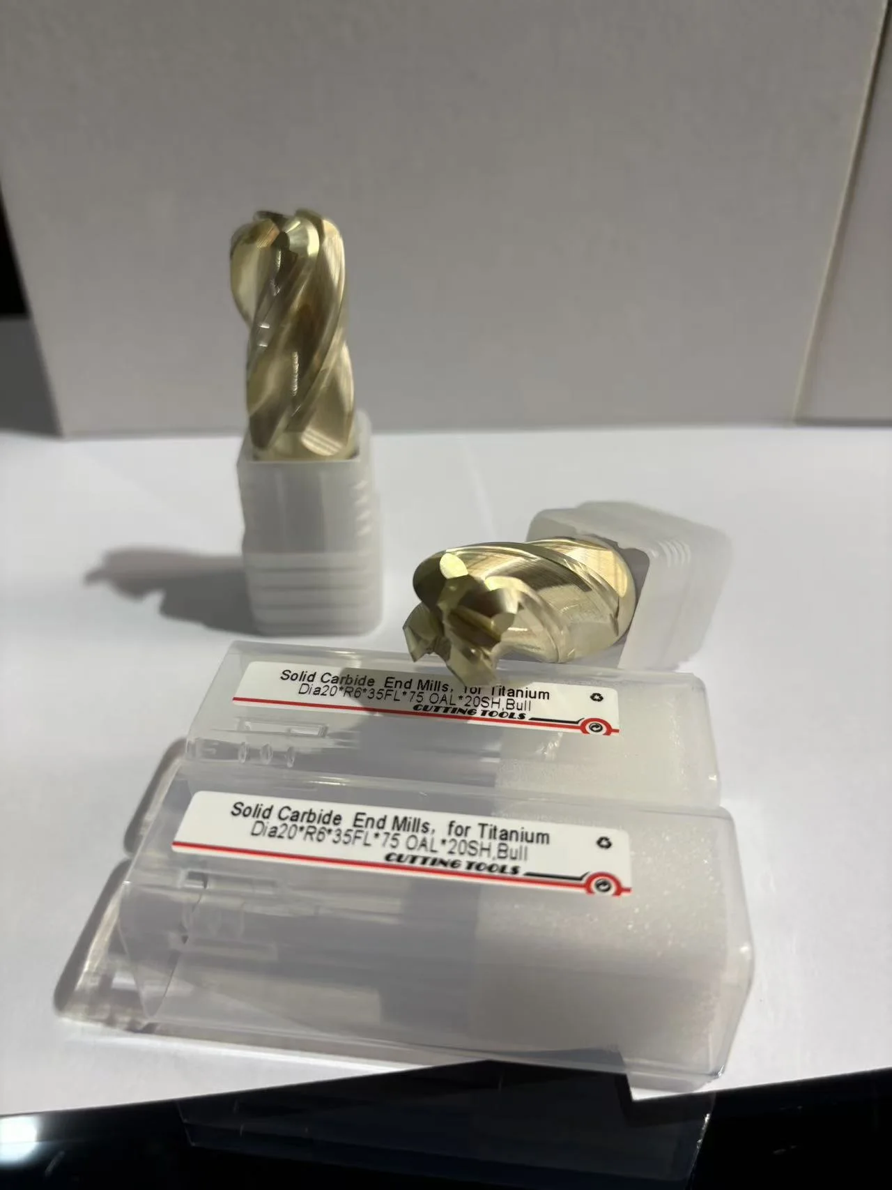 20 mm ZrN-coated corner radius carbide end mill cutting-edge close-up